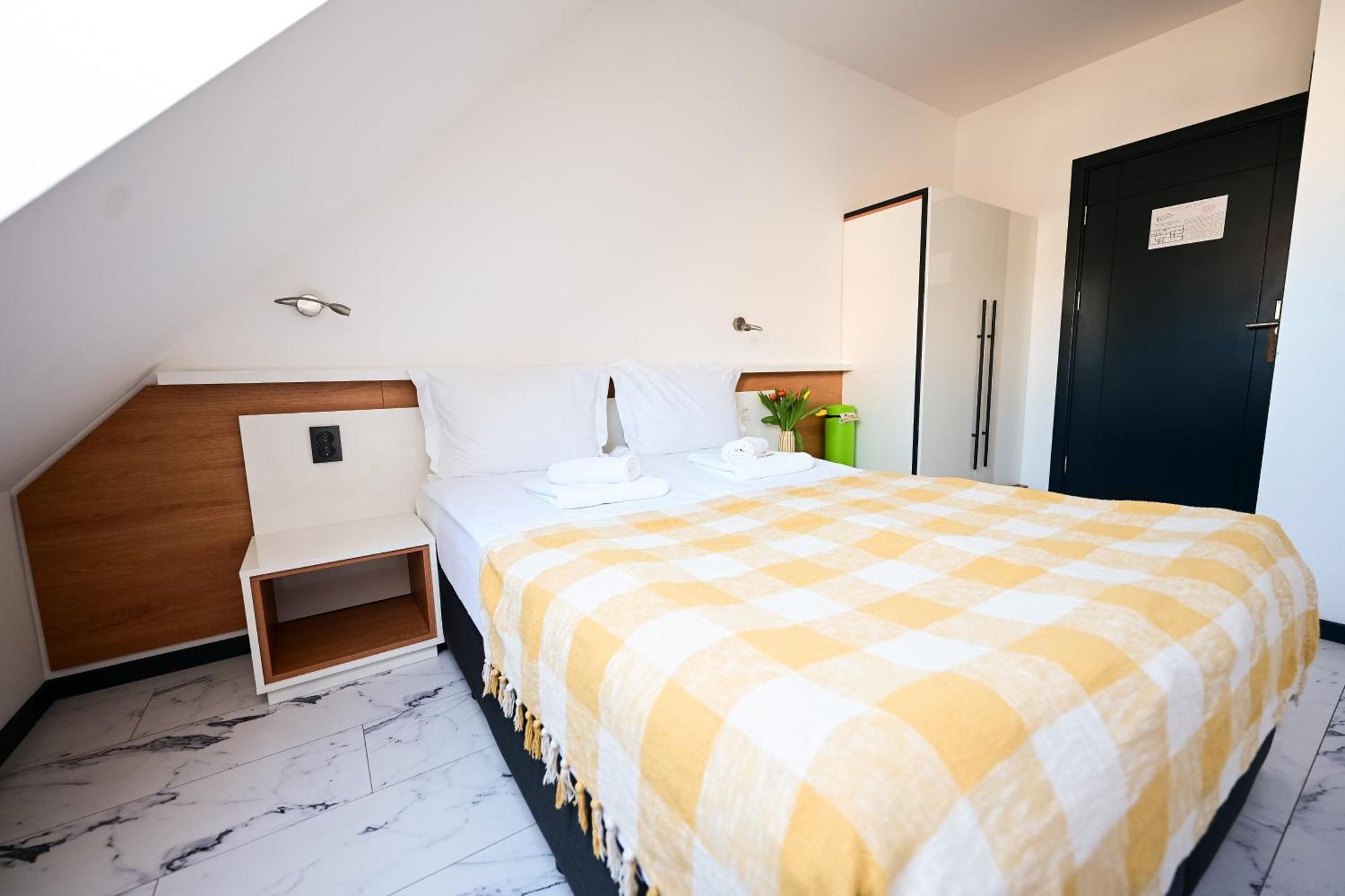 Rubo Hotel Szumen Zewnętrze zdjęcie